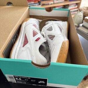 Nike SB Gato QS Supreme